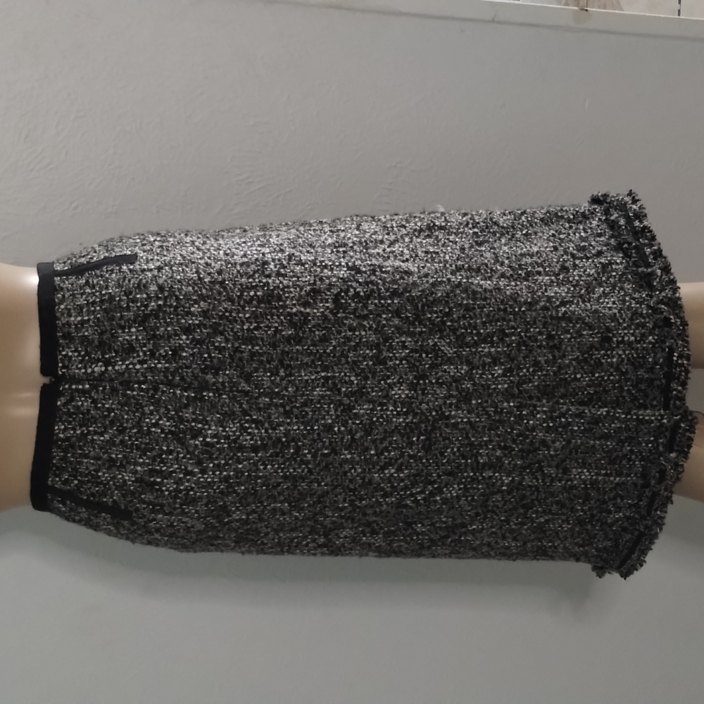 Skirt - Picture 2 of 4